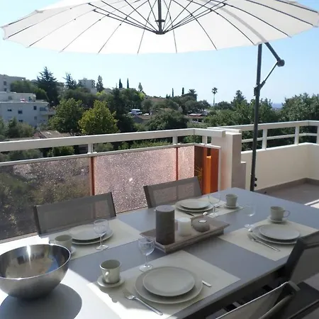 Daire 3 Pieces En Dernier Etage, Terrasse, Parking Antibes