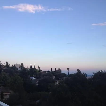3 Pieces En Dernier Etage, Terrasse, Parking * Antibes