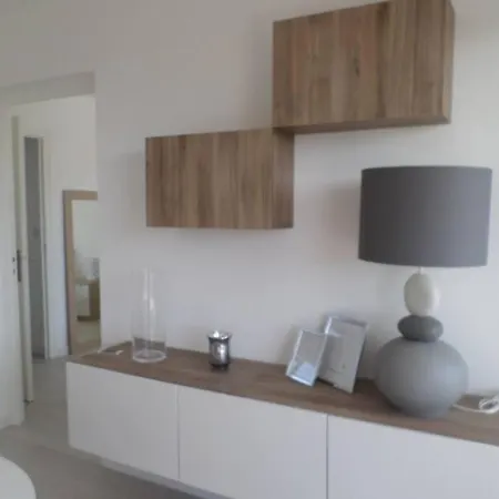 3 Pieces En Dernier Etage, Terrasse, Parking Antibes