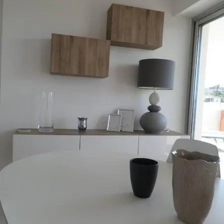 3 Pieces En Dernier Etage, Terrasse, Parking 아파트 앙티브
